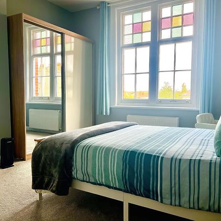 Lovely 2 Bed 2 Bath Flat With Free Parking Poole Ngoại thất bức ảnh