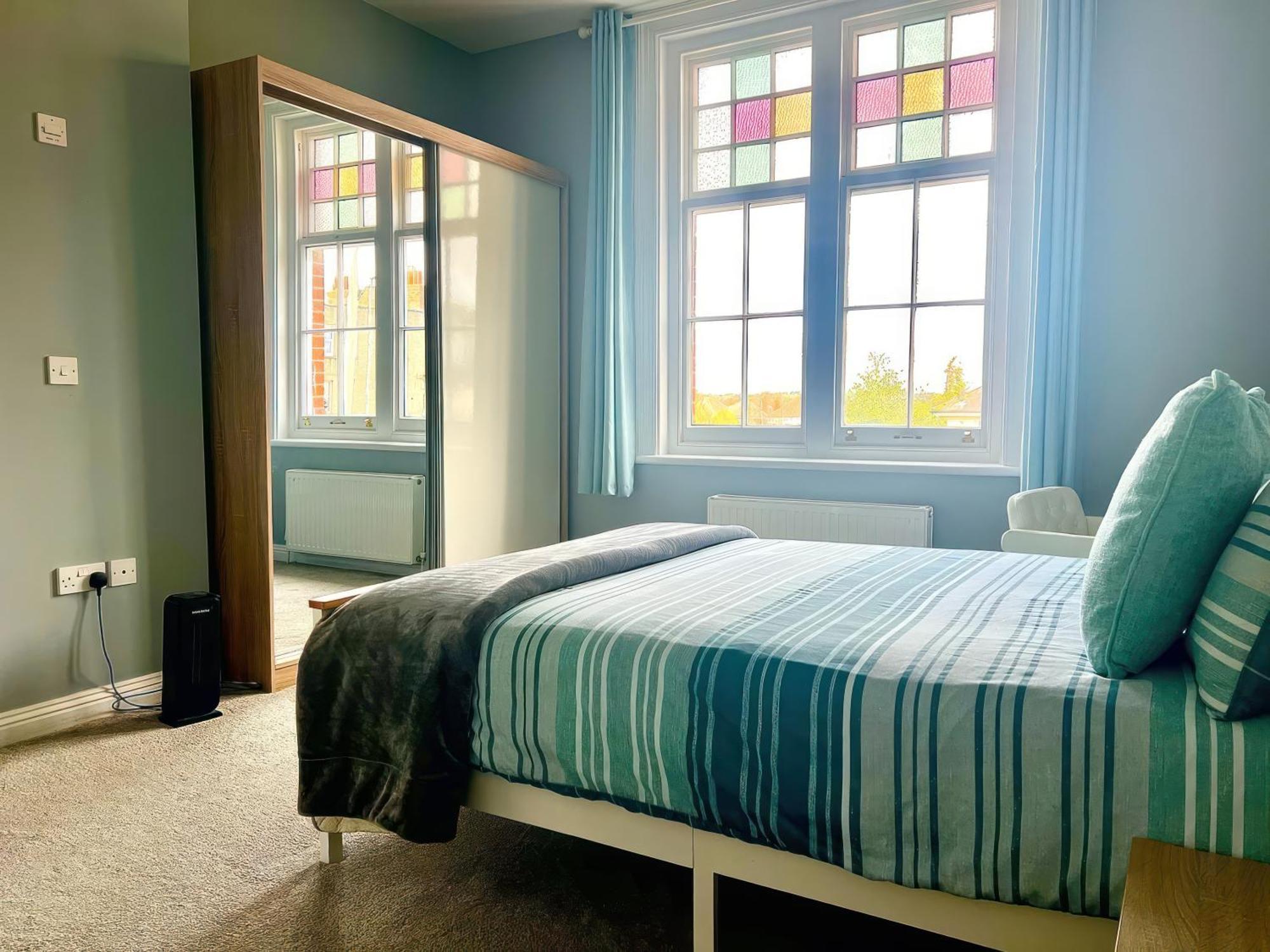 Lovely 2 Bed 2 Bath Flat With Free Parking Poole Ngoại thất bức ảnh