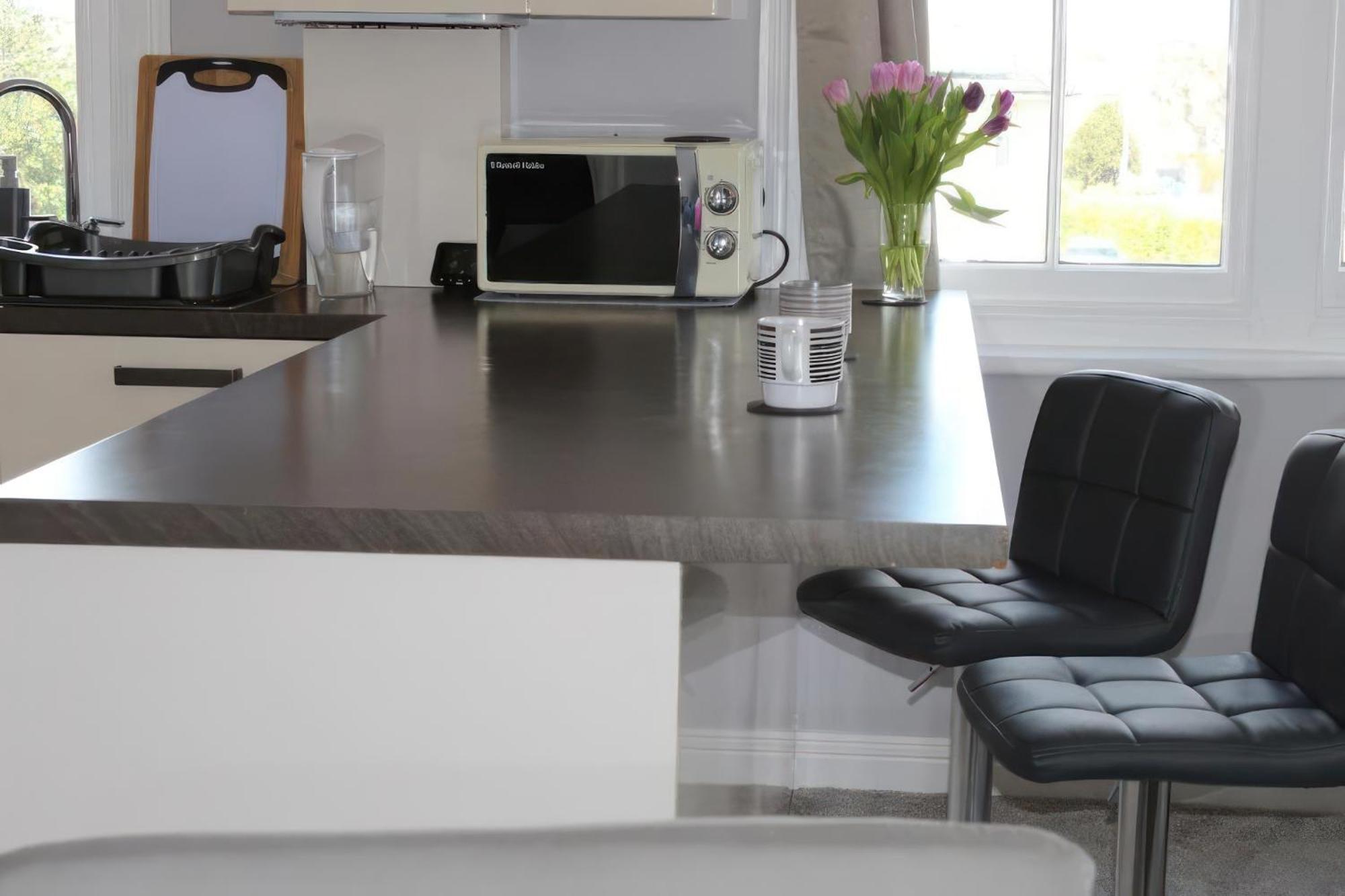 Lovely 2 Bed 2 Bath Flat With Free Parking Poole Ngoại thất bức ảnh