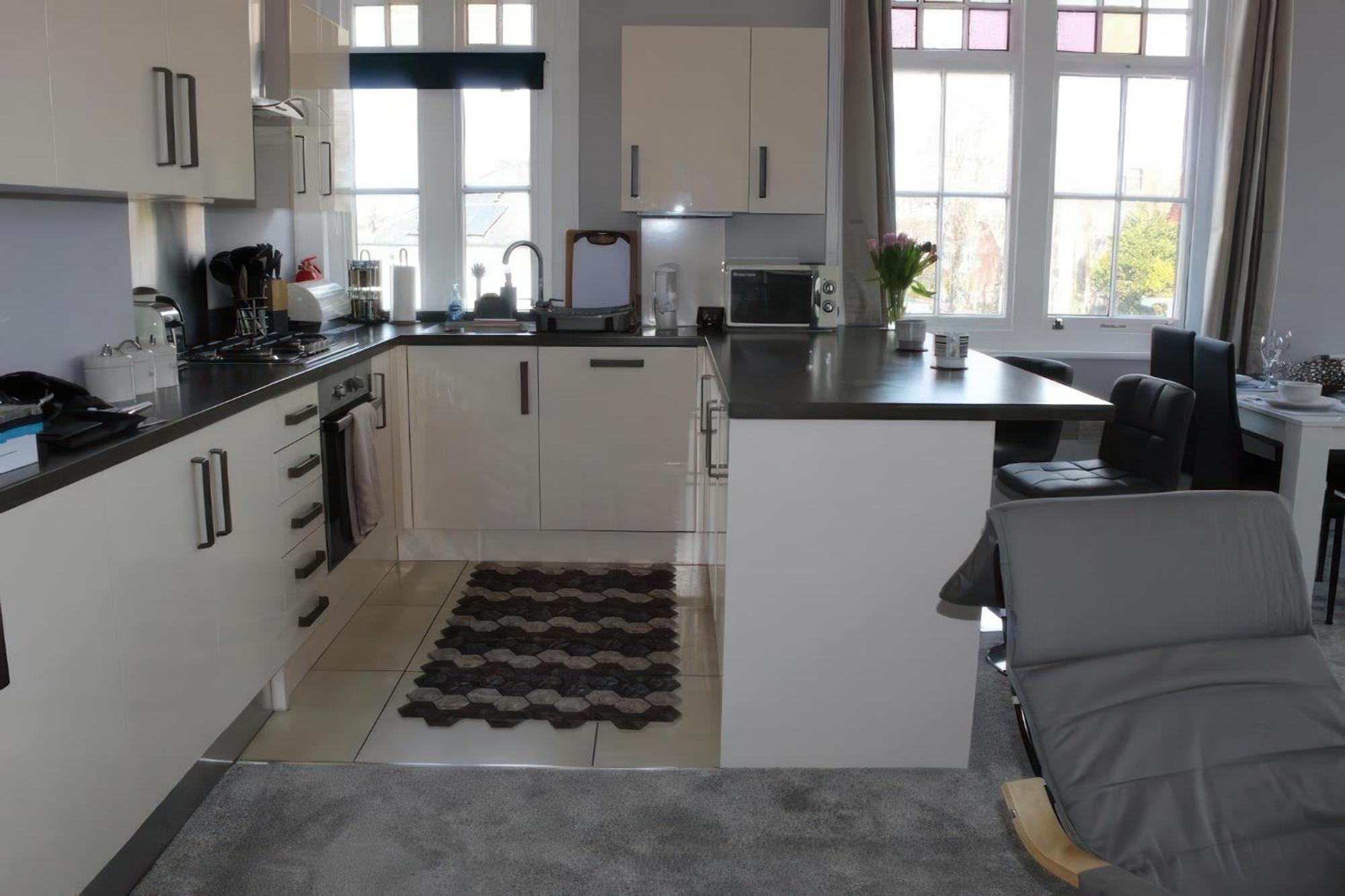 Lovely 2 Bed 2 Bath Flat With Free Parking Poole Ngoại thất bức ảnh