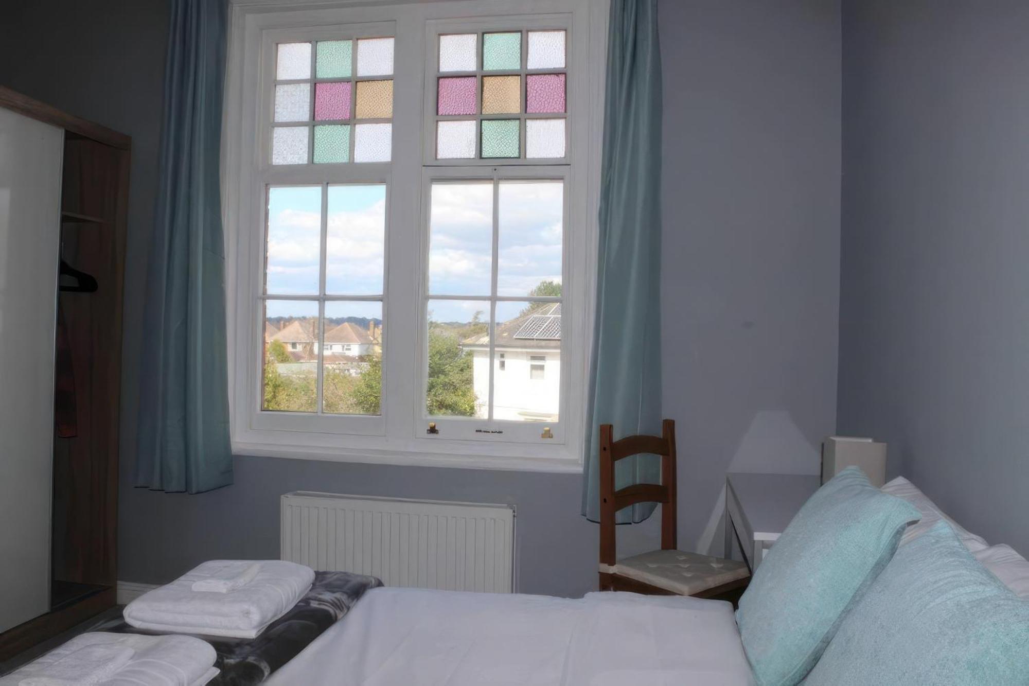 Lovely 2 Bed 2 Bath Flat With Free Parking Poole Ngoại thất bức ảnh