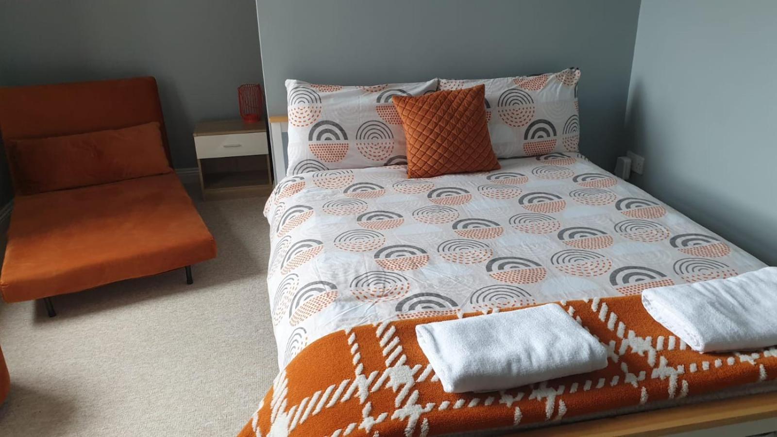 Lovely 2 Bed 2 Bath Flat With Free Parking Poole Ngoại thất bức ảnh